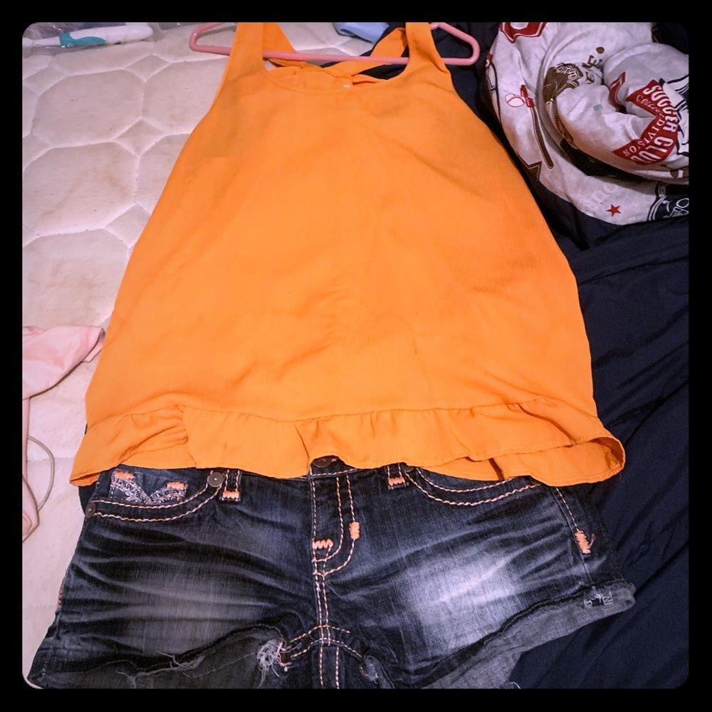Outfit bundle Bigstar shorts & Top.